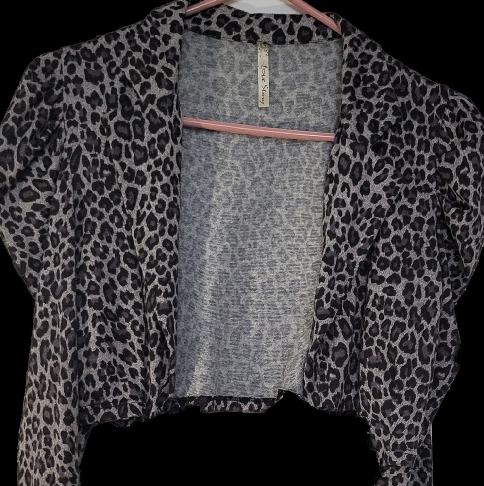 Short cardigan